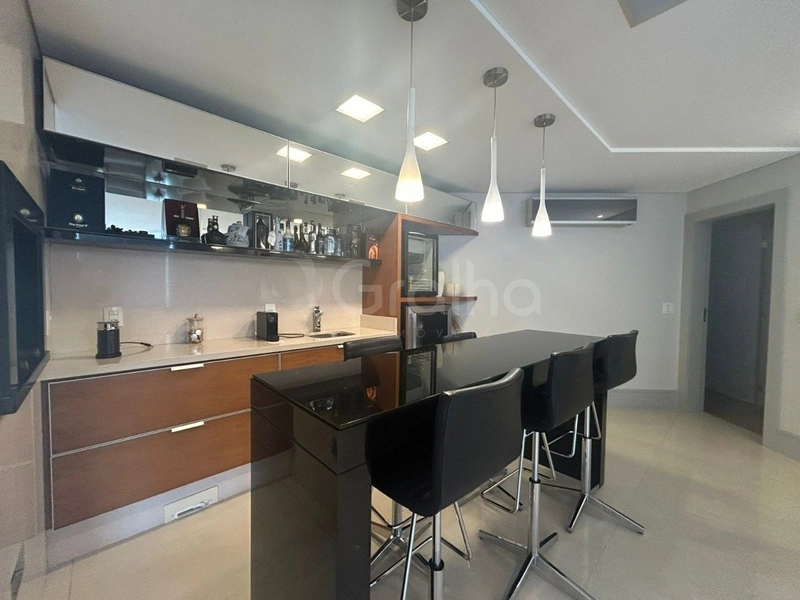Apartamento no Centro com 3 dormitórios, sendo 3 suíte e 2 vagas 226m²: 9ª foto da galeria de imagens do imóvel