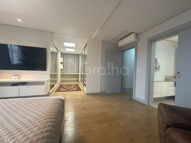 Apartamento no Centro com 3 dormitórios, sendo 3 suíte e 2 vagas 226m²: 12ª foto da galeria de imagens do imóvel