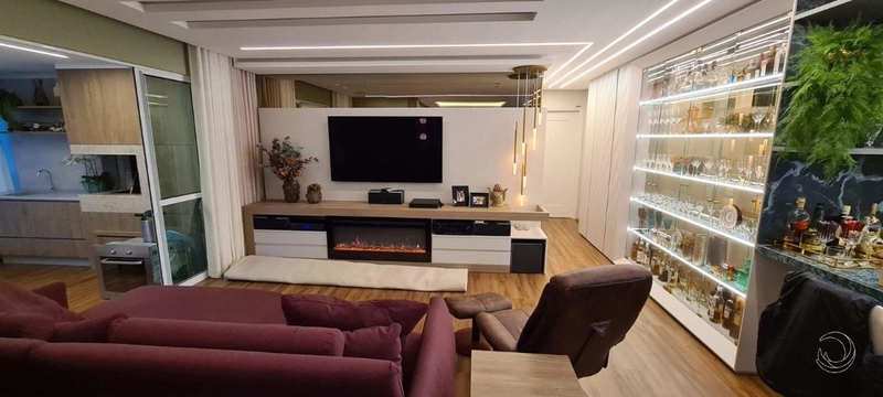 Apartamento no Centro com 3 dormitórios, sendo 3 suítes e 3 vagas: 2ª foto da galeria de imagens do imóvel