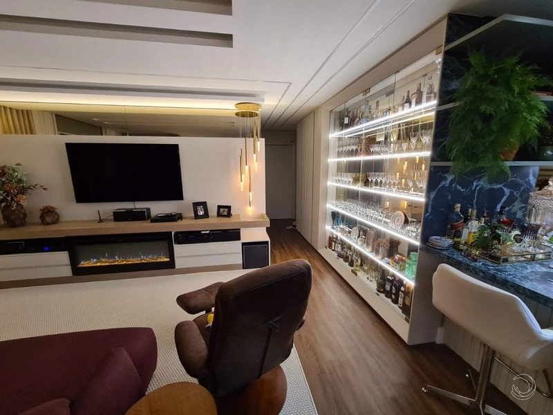 Apartamento no Centro com 3 dormitórios, sendo 3 suítes e 3 vagas: 8ª foto da galeria de imagens do imóvel