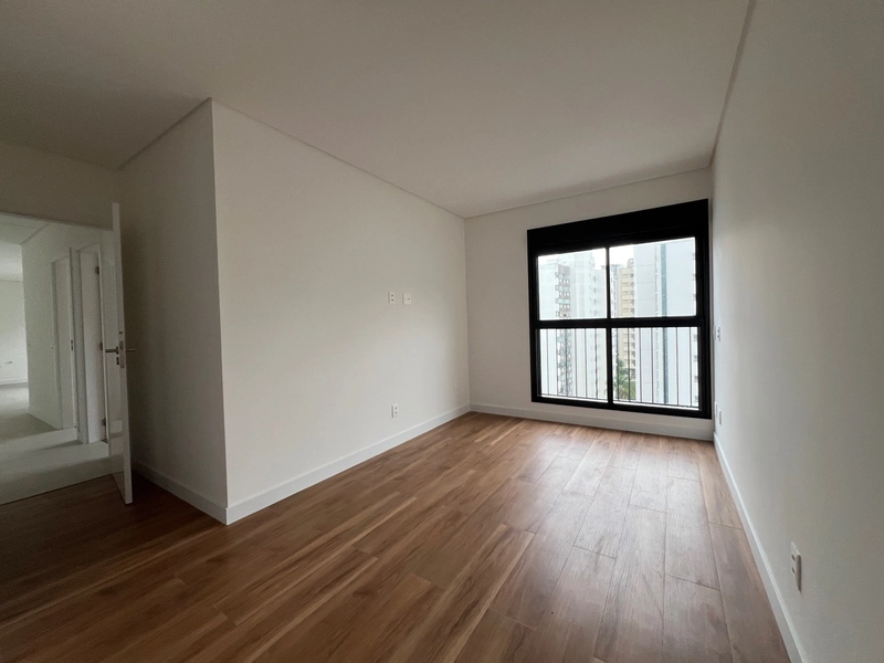 Apartamento no Centro com 3 dormitórios, sendo 1 suíte e 2 vagas: 15ª foto da galeria de imagens do imóvel