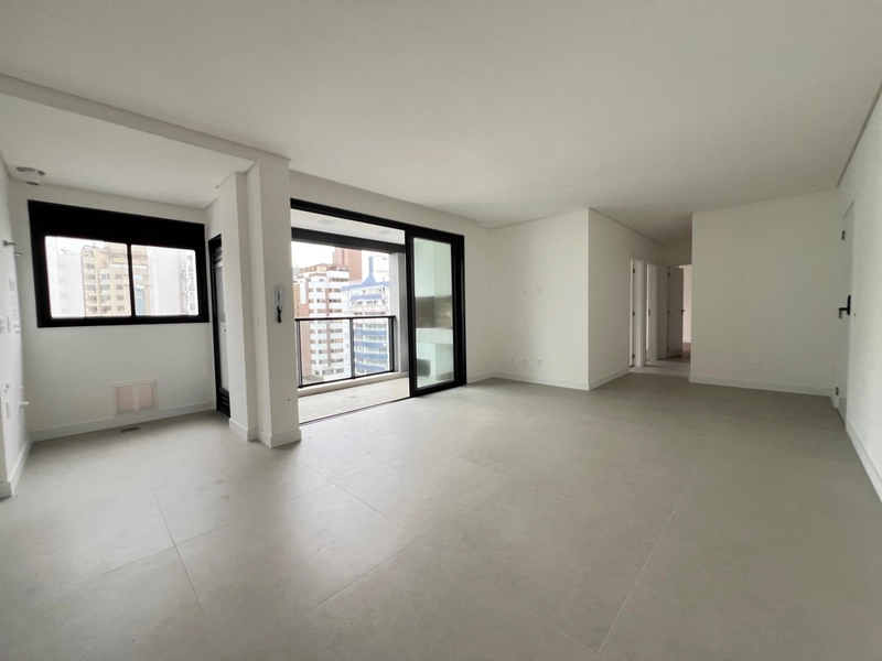 Apartamento no Centro com 3 dormitórios, sendo 1 suíte e 2 vagas: 3ª foto da galeria de imagens do imóvel