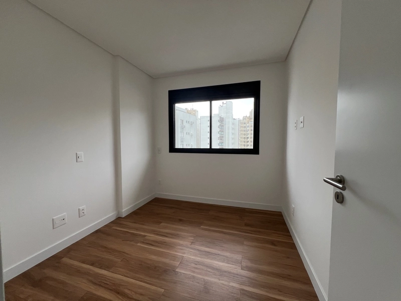 Apartamento no Centro com 3 dormitórios, sendo 1 suíte e 2 vagas: 12ª foto da galeria de imagens do imóvel