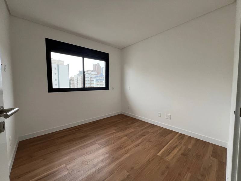 Apartamento no Centro com 3 dormitórios, sendo 1 suíte e 2 vagas: 13ª foto da galeria de imagens do imóvel