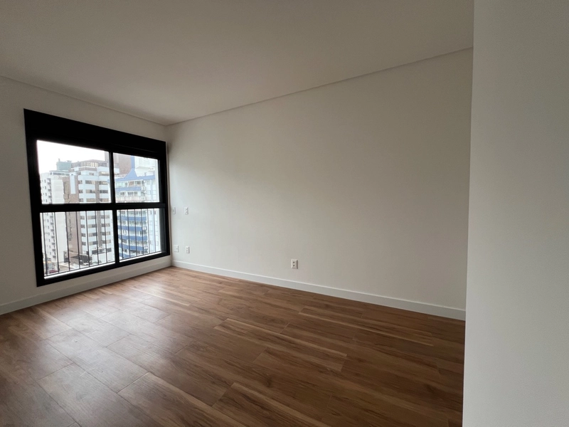 Apartamento no Centro com 3 dormitórios, sendo 1 suíte e 2 vagas: 14ª foto da galeria de imagens do imóvel