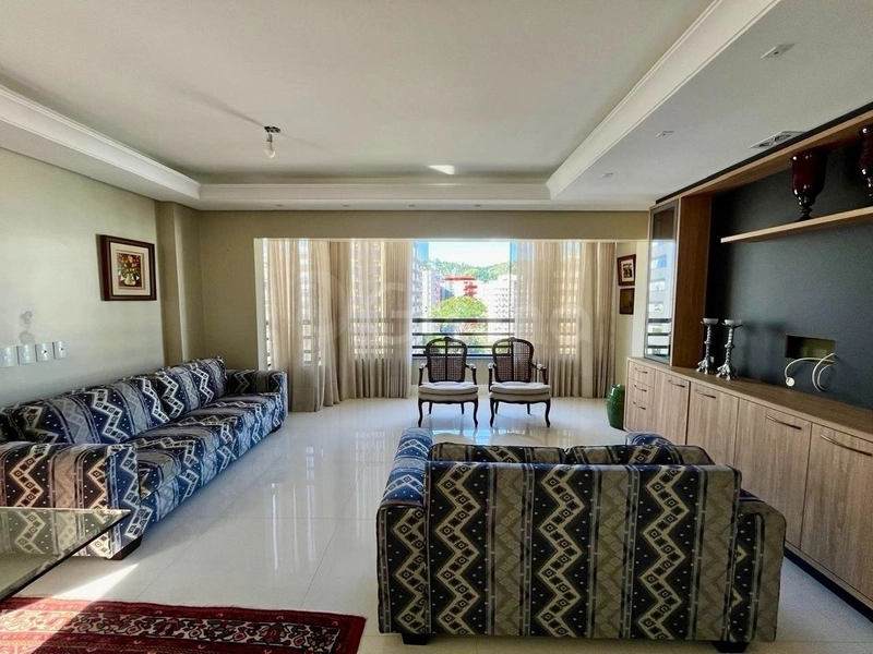 Apartamento no Centro com 3 dormitórios 2 suítes e 2 vagas: 1ª foto da galeria de imagens do imóvel