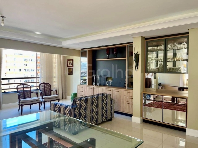 Apartamento no Centro com 3 dormitórios 2 suítes e 2 vagas: 3ª foto da galeria de imagens do imóvel