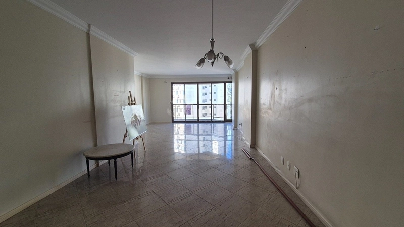 Apartamento no Centro a venda com 4 dormitórios 2 suítes e 2 vagas: 2ª foto da galeria de imagens do imóvel