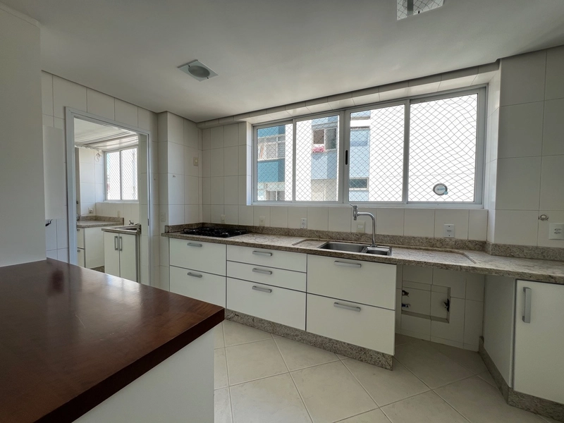 Apartamento no Centro com  Terraço, 3 suítes  e 2 vagas - 140m²: 13ª foto da galeria de imagens do imóvel