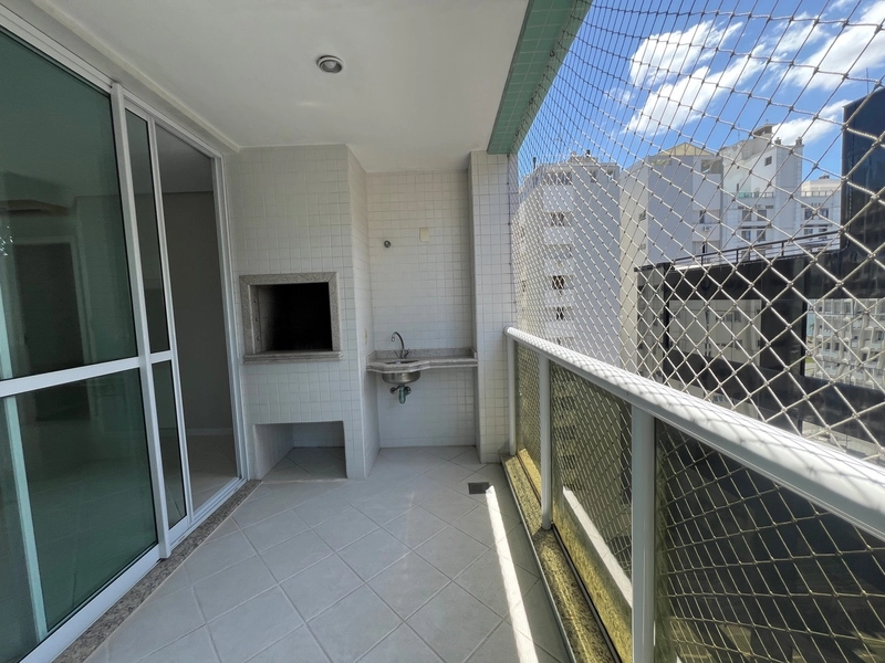 Apartamento no Centro com  Terraço, 3 suítes  e 2 vagas - 140m²: 4ª foto da galeria de imagens do imóvel