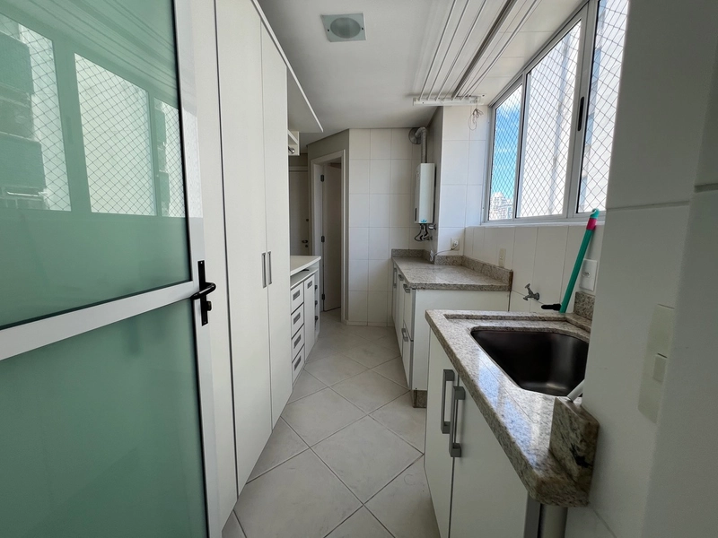 Apartamento no Centro com  Terraço, 3 suítes  e 2 vagas - 140m²: 16ª foto da galeria de imagens do imóvel