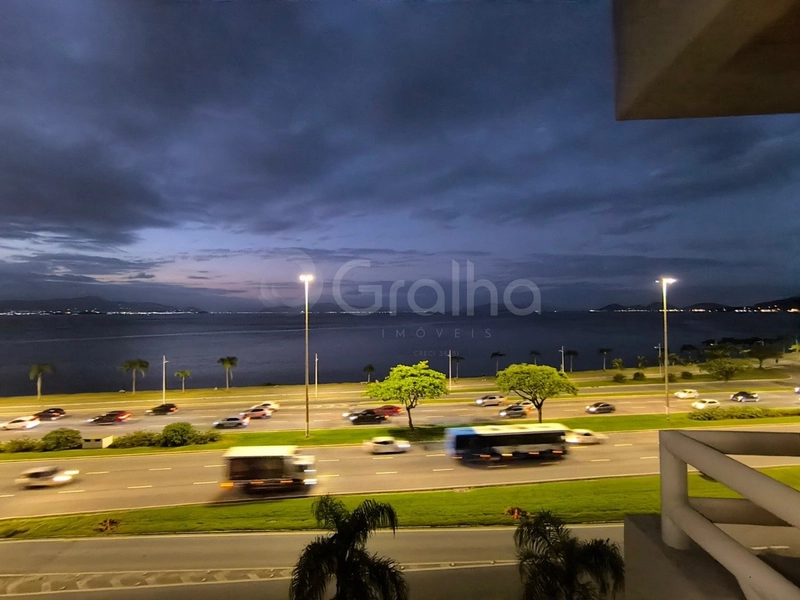 Apartamento na Agronômica  com 4 dormitórios 2 suítes e 2 vagas: 9ª foto da galeria de imagens do imóvel