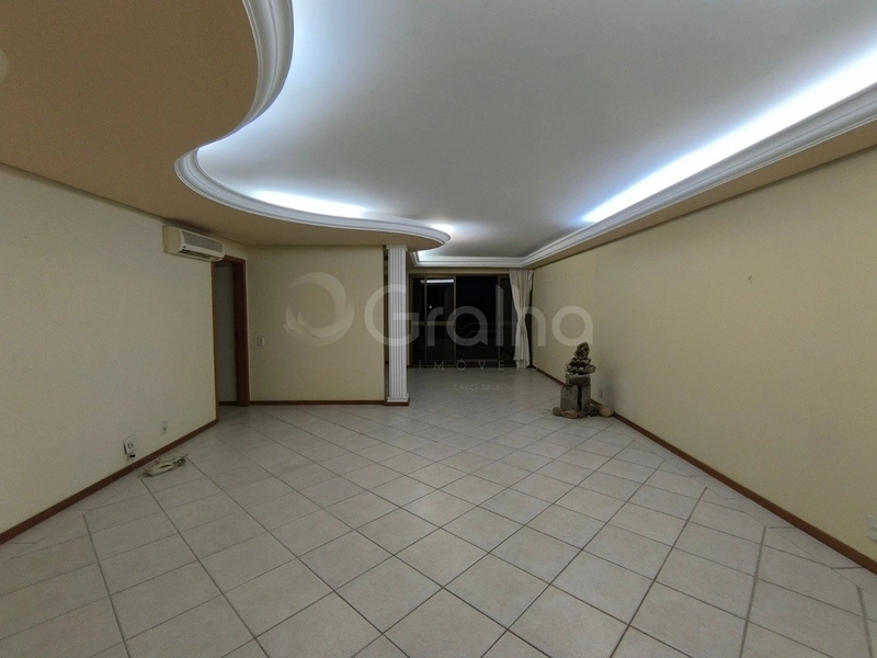 Apartamento na Agronômica  com 4 dormitórios 2 suítes e 2 vagas: 2ª foto da galeria de imagens do imóvel