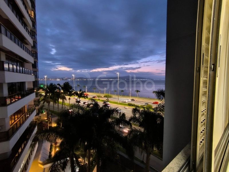 Apartamento na Agronômica  com 4 dormitórios 2 suítes e 2 vagas: 28ª foto da galeria de imagens do imóvel