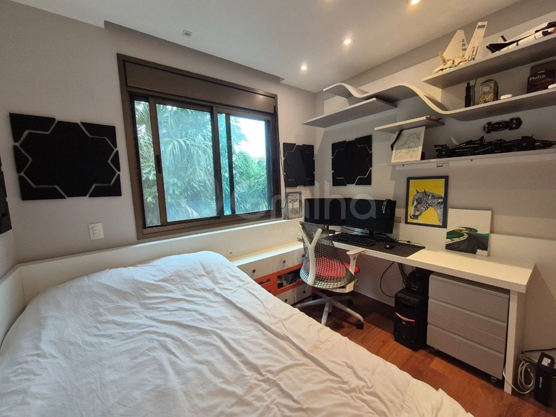 Apartamento em Coqueiros  com 2 dormitórios, sendo 2 suíte e 2 vagas: 21ª foto da galeria de imagens do imóvel