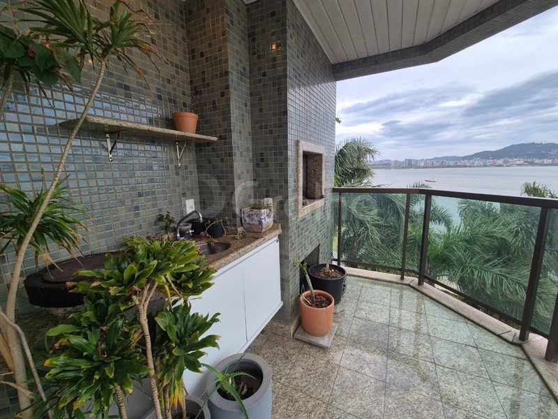 Apartamento em Coqueiros  com 2 dormitórios, sendo 2 suíte e 2 vagas: 10ª foto da galeria de imagens do imóvel