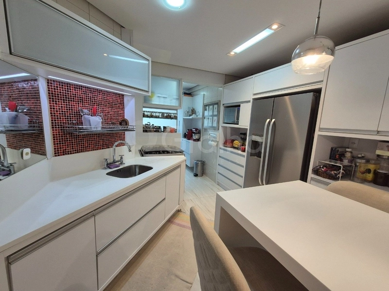 Apartamento em Coqueiros  com 2 dormitórios, sendo 2 suíte e 2 vagas: 13ª foto da galeria de imagens do imóvel