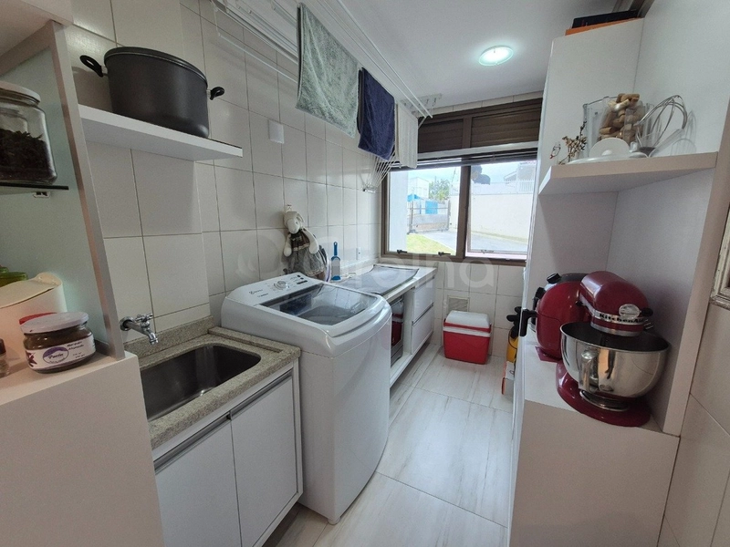 Apartamento em Coqueiros  com 2 dormitórios, sendo 2 suíte e 2 vagas: 14ª foto da galeria de imagens do imóvel