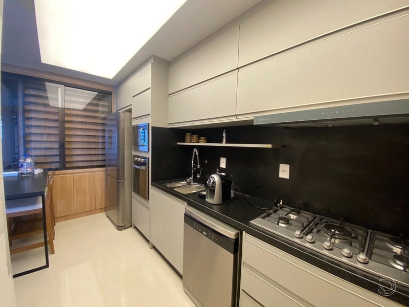 Apartamento na Beira Mar  com 3 dormitórios, sendo 3 suítes, 2 vagas: 8ª foto da galeria de imagens do imóvel