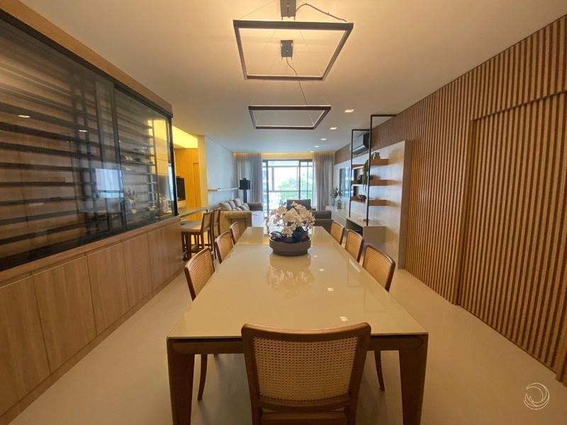 Apartamento na Beira Mar  com 3 dormitórios, sendo 3 suítes, 2 vagas: 2ª foto da galeria de imagens do imóvel
