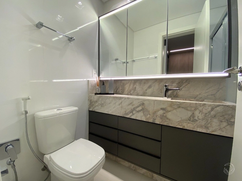 Apartamento na Beira Mar  com 3 dormitórios, sendo 3 suítes, 2 vagas: 19ª foto da galeria de imagens do imóvel