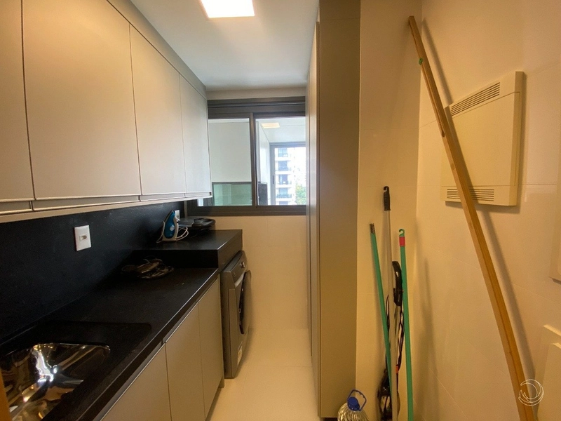 Apartamento na Beira Mar  com 3 dormitórios, sendo 3 suítes, 2 vagas: 9ª foto da galeria de imagens do imóvel