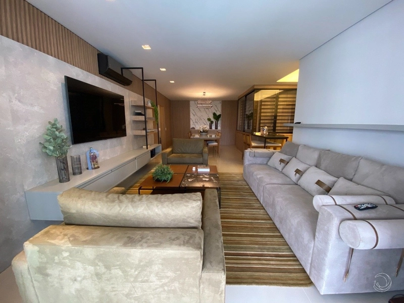 Apartamento na Beira Mar  com 3 dormitórios, sendo 3 suítes, 2 vagas: 1ª foto da galeria de imagens do imóvel