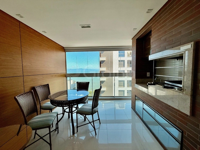 Apartamento na Agronômica com 3 dormitórios, sendo 1 suíte e 2 vagas: 8ª foto da galeria de imagens do imóvel