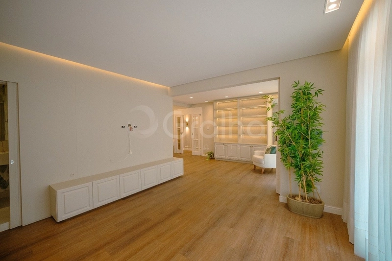 Apartamento no Centro com 2 dormitórios, sendo 1 suíte e 2 vagas: 3ª foto da galeria de imagens do imóvel