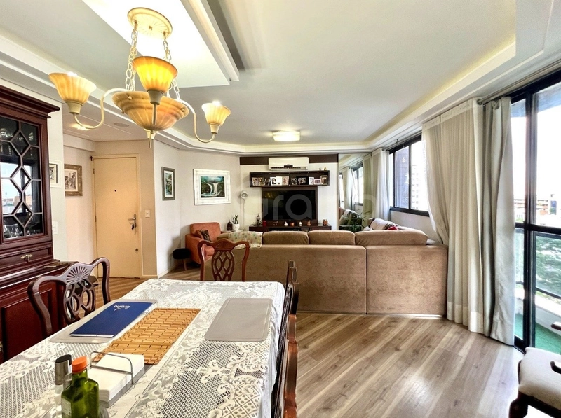 Apartamento no Centro com 3 dormitórios 2 suítes e 2 vagas: 6ª foto da galeria de imagens do imóvel