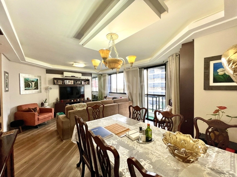 Apartamento no Centro com 3 dormitórios 2 suítes e 2 vagas: 4ª foto da galeria de imagens do imóvel