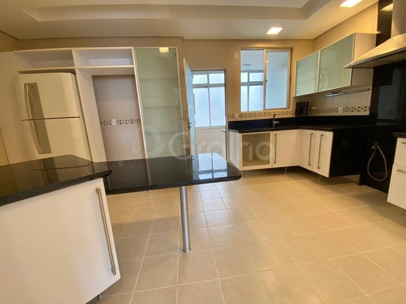 Apartamento na Beira Mar com 3 dormitórios, sendo 1 suítes e 2 vagas: 10ª foto da galeria de imagens do imóvel