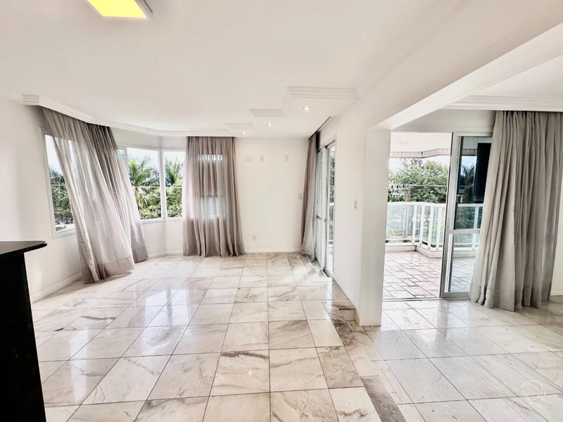 Apartamento na Agronômica com 4 dormitórios 4 suítes e 3 vagas -255 m²: 6ª foto da galeria de imagens do imóvel