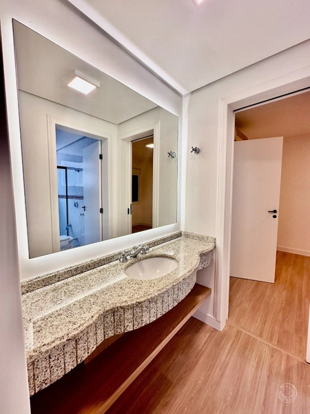 Apartamento na Agronômica com 4 dormitórios 4 suítes e 3 vagas -255 m²: 29ª foto da galeria de imagens do imóvel