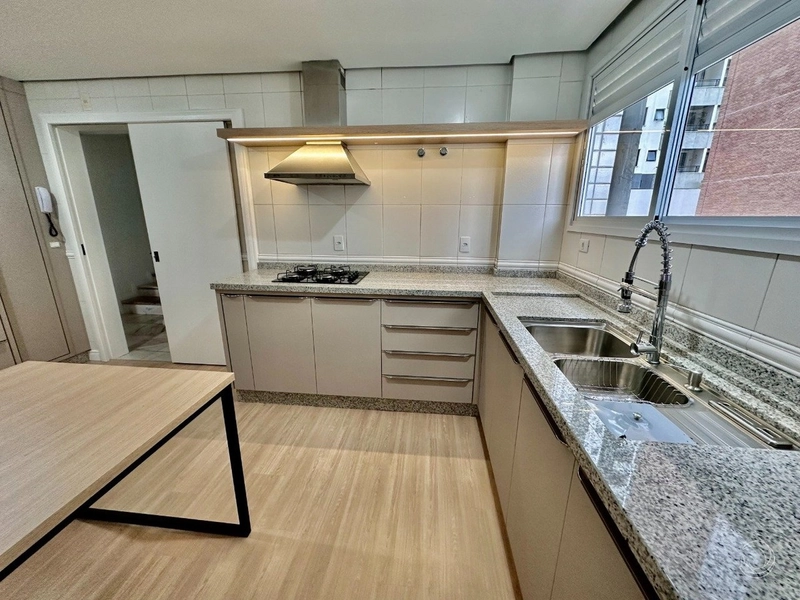 Apartamento na Agronômica com 4 dormitórios 4 suítes e 3 vagas -255 m²: 19ª foto da galeria de imagens do imóvel