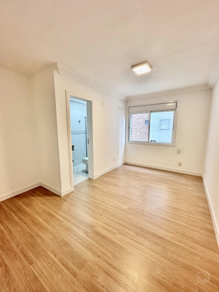 Apartamento na Agronômica com 4 dormitórios 4 suítes e 3 vagas -255 m²: 31ª foto da galeria de imagens do imóvel