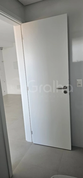 Apartamento em Coqueiros com 2 dormitórios, sendo 1 suíte e 1 vaga: 11ª foto da galeria de imagens do imóvel