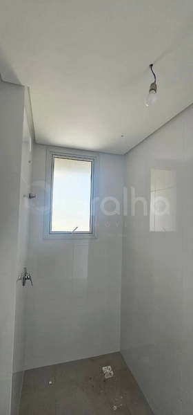 Apartamento em Coqueiros com 2 dormitórios, sendo 1 suíte e 1 vaga: 9ª foto da galeria de imagens do imóvel
