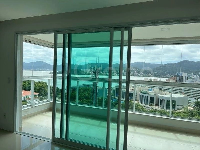 Apartamento na Agronômica  com 3 dormitórios, sendo 1  suíte e 2 vagas: 4ª foto da galeria de imagens do imóvel