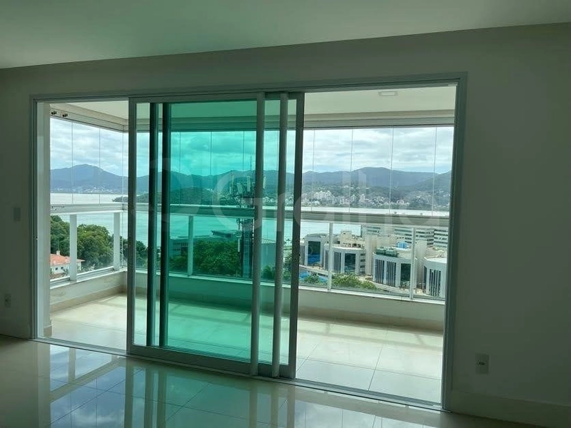 Apartamento na Agronômica  com 3 dormitórios, sendo 1  suíte e 2 vagas: 11ª foto da galeria de imagens do imóvel