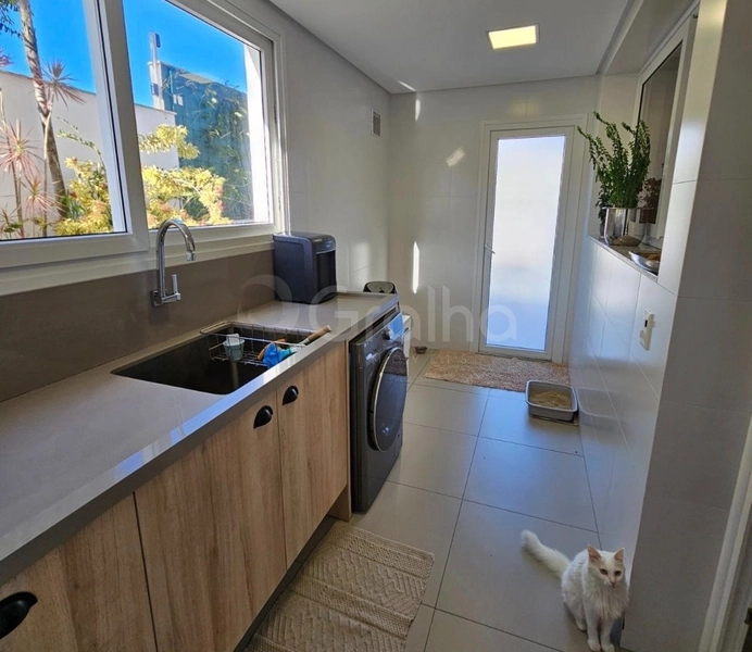 Apartamento Garden no Centro com 3 suítes e 3 vagas - 226m²: 3ª foto da galeria de imagens do imóvel