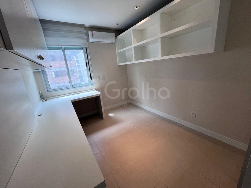 Apartamento com 2 dormitórios com 1 suíte e 2 vagas no Centro: 13ª foto da galeria de imagens do imóvel