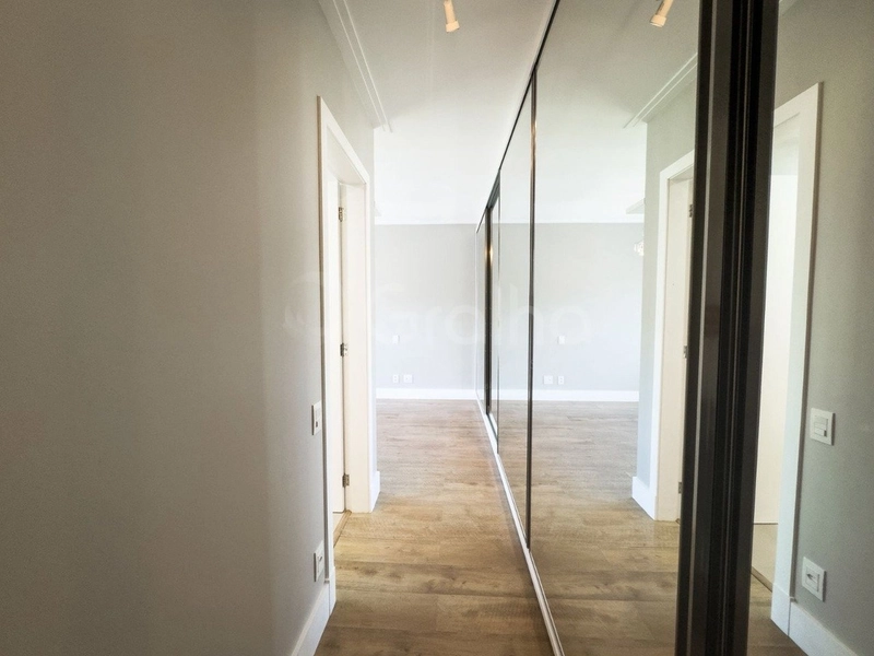 Apartamento  Alto Padrão na Agronômica  a venda com 2 suítes  2 vagas: 32ª foto da galeria de imagens do imóvel