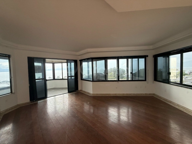 Apartamento na Beira mar com 3 dormitórios 1 suíte e 2 vagas 157,48m²: 2ª foto da galeria de imagens do imóvel