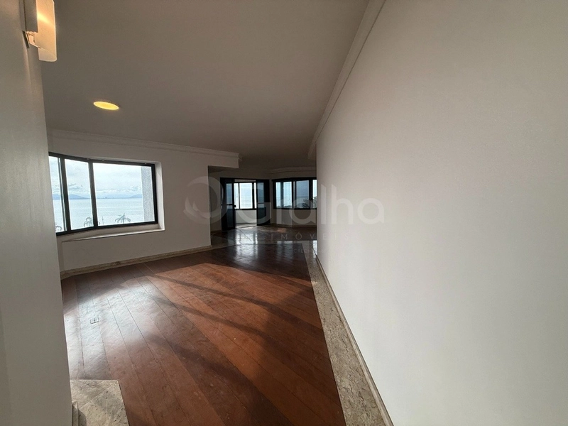 Apartamento na Beira mar com 3 dormitórios 1 suíte e 2 vagas 157,48m²: 8ª foto da galeria de imagens do imóvel