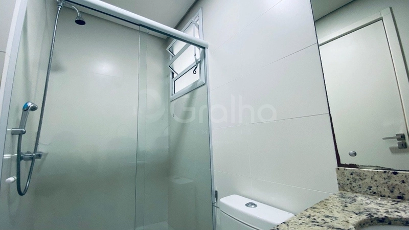 Apartamento na Agronomica  com 2 dormitórios sendo 1 suíte e 2 vagas: 5ª foto da galeria de imagens do imóvel