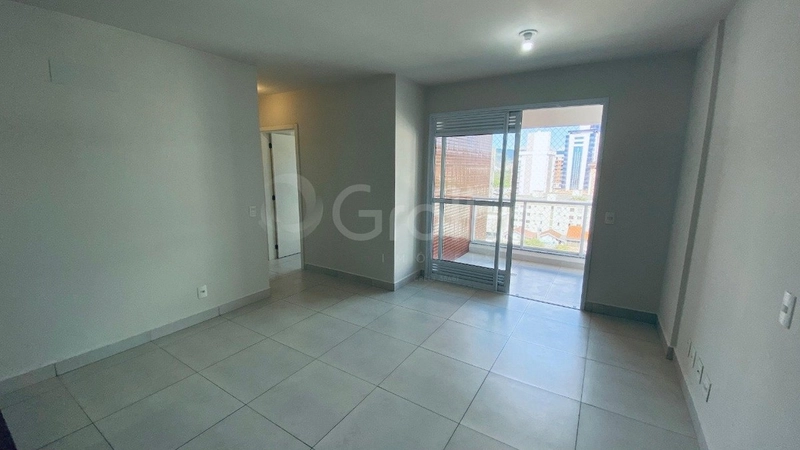 Apartamento na Agronomica  com 2 dormitórios sendo 1 suíte e 2 vagas: 3ª foto da galeria de imagens do imóvel