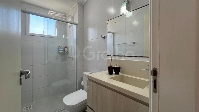 Apartamento a  venda em Coqueiros com 2 dormitórios 1 suíte e 1 vaga: 8ª foto da galeria de imagens do imóvel