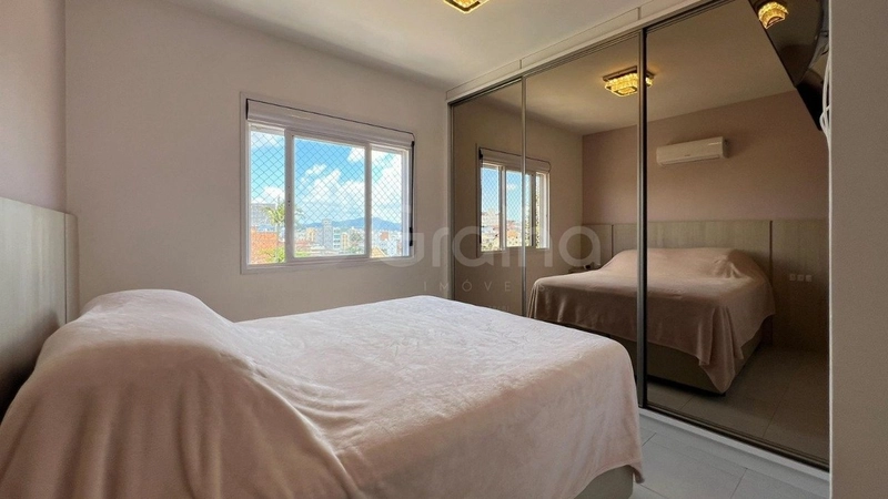 Apartamento a  venda em Coqueiros com 2 dormitórios 1 suíte e 1 vaga: 5ª foto da galeria de imagens do imóvel