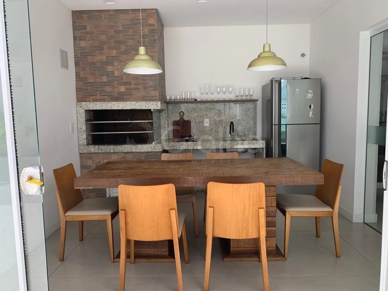 Apartamento na Agronômica com 2 dormitórios, sendo 1 suíte e  2 vagas: 19ª foto da galeria de imagens do imóvel